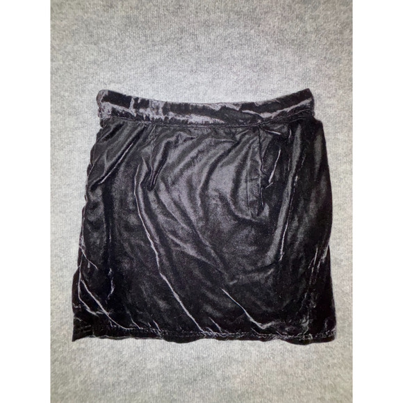 We The Free Black Velvet Mini Skirt Size 4 Side Zip, Ruched Drawstring Detail - Picture 2 of 8